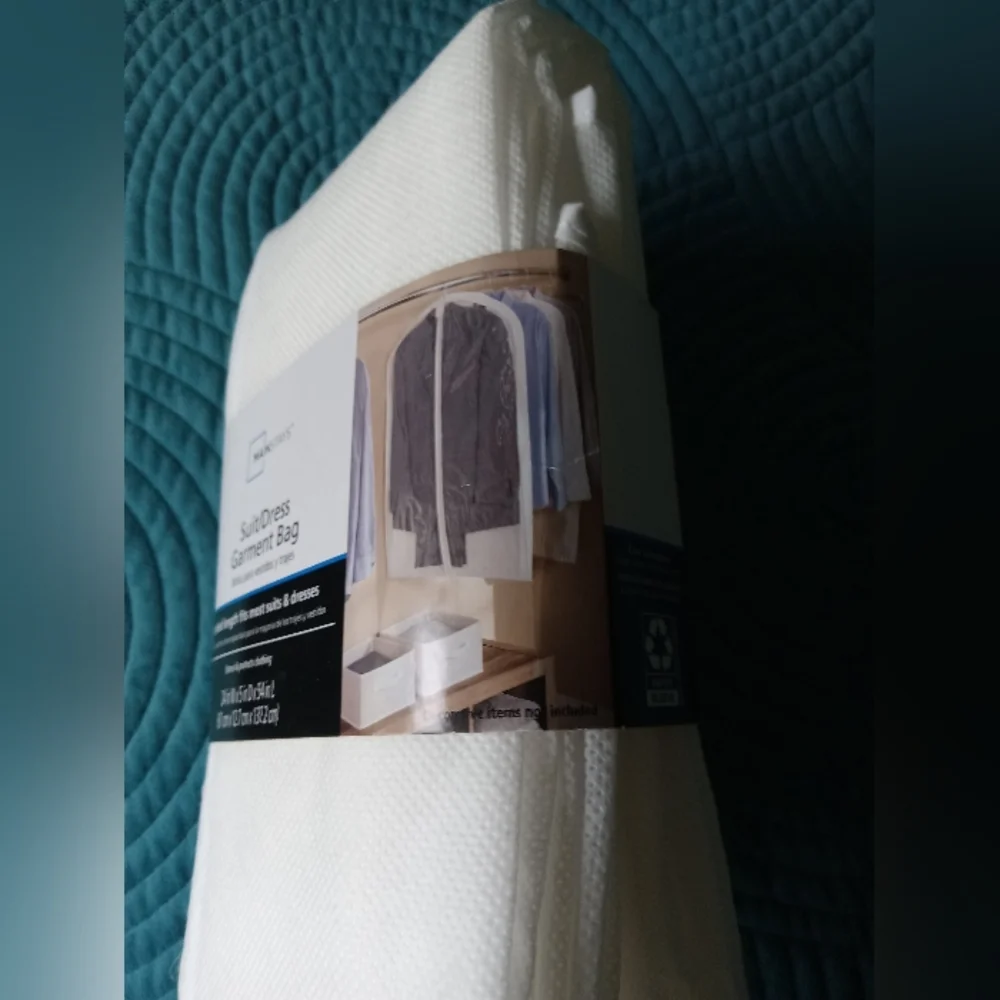 NWT Mainstays suits/dresses Long garment bag 24 W x 5 D x 54 L